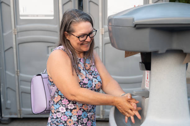 Best Affordable porta potty rental  in Highwood, IL